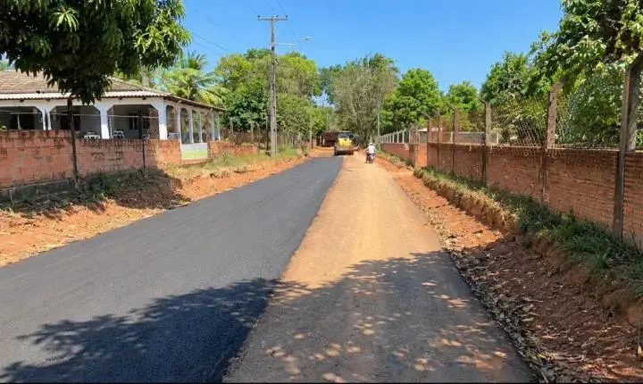 Serviços de asfaltamento e drenagem são finalizados no bairro Nacional