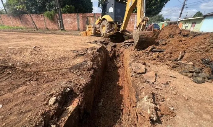 Serviços de drenagem progridem simultaneamente na Cidade do Lobo